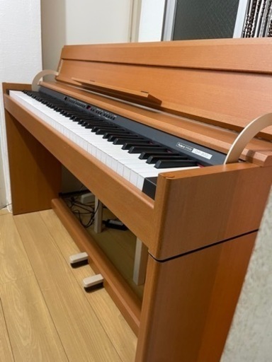 ROLAND製　DP-900 電子ピアノ　ペダル 2本　説明書 あり 