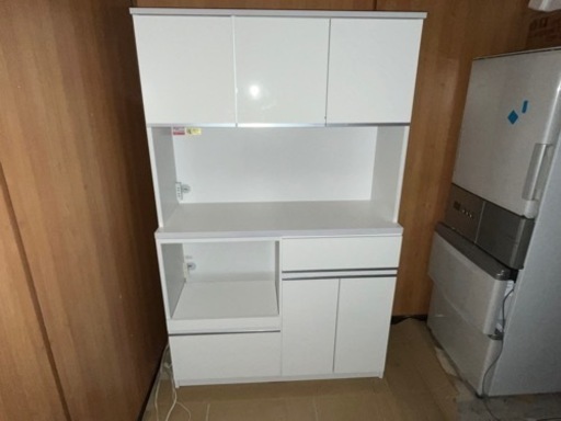 ファミリー用食器棚