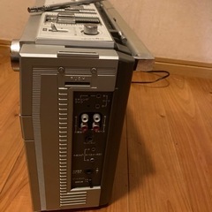 ラジカセ　年代物　ジャンク品の画像