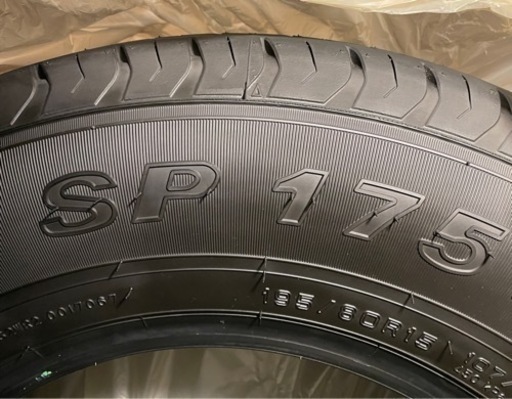 ハイエース タイヤ 新車外し 1台分