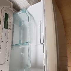 5ドア冷蔵庫の画像