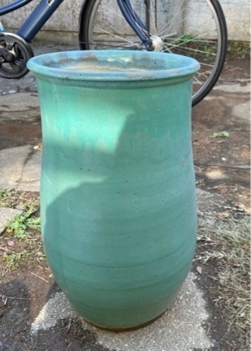 陶器の傘立て