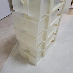 透明ラックの画像