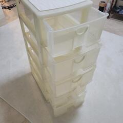 透明ラックの画像