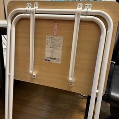 折りたたみテーブル　天板50x48cm 高さ70cmの画像