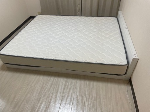クインベッド　マットレス付き
