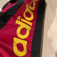 アディダス　キャリーバッグの画像