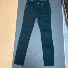 GU ブラック　チノパン