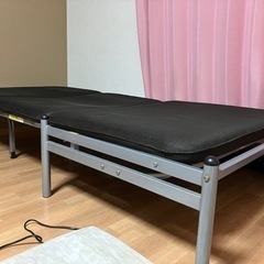 【お取引中】折りたたみベッド【ソファベッド】の画像