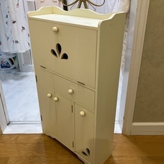 トイレ収納の画像