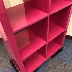ピンク　棚　おしゃれ家具　ショッキングピンク　ボードの画像