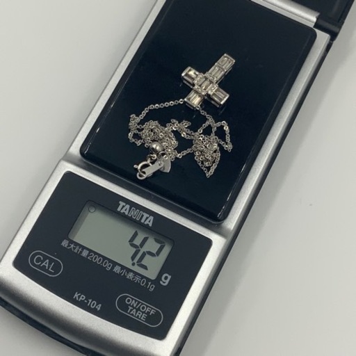 K18WG ダイヤモンドクロス　ネックレス　1.16ct 4.2g 約45cm