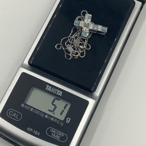 K18WG pt850 ダイヤモンドクロスネックレス　 0.65ct ブルーダイヤ　トリート　5.1g