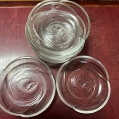 ガラス皿8枚セット