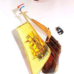 ビンテージ帆船（５）木製靴型　帆船「フライング  ダッチマン号」オランダ製　中古品の画像