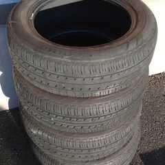 中古タイヤ４本　185/60R15　BS　ECOPIA　タイヤの...