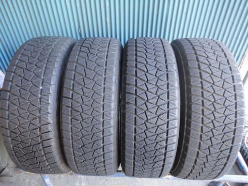 ブリヂストン　BLIZZAK DM-V2　225/65R17　4本　8〜9分溝