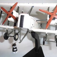 ビンテージ飛行機模型　英国双発複葉機（木製）台座付、中古 箱なしの画像