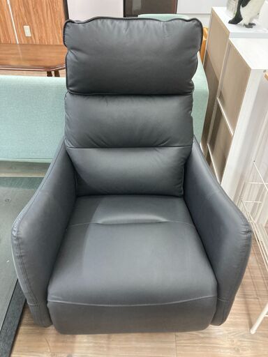 【値下げ致しました】現行品！ニトリの電動本革リクライニングチェアが入荷しました。