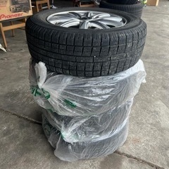 プリウス　スタッドレスタイヤ　195/65R15