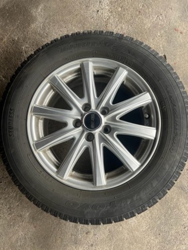プリウス　スタッドレスタイヤ　195/65R15