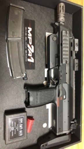 東京マルイ　MP7A1  ガスブローバック　マガジン２個＋サイレンサー付き