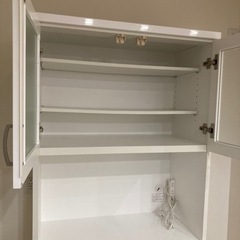 食器棚の画像