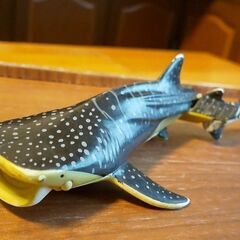 ☆サメフィギュアセット☆メガロドン  ジンベイザメの画像