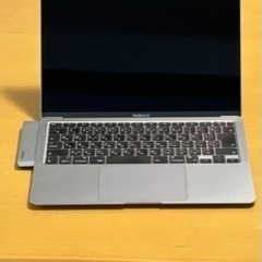 MacBook air M1 バッテリー99％