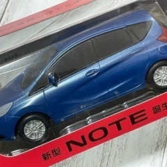 日産ノートのミニカー