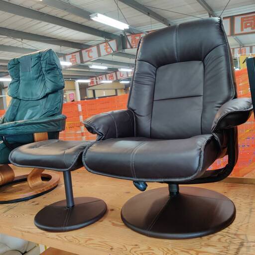 【愛品倶楽部柏店】インテリア コア オットマン付パーソナルチェア ピース