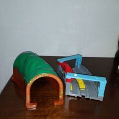 ☆プラレール　駅とトンネル　おまけ付き☆