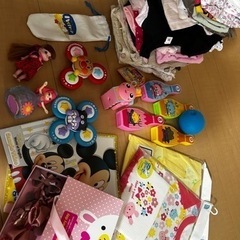 【6000円相当 】女児向け おもちゃ玩具 洋服等