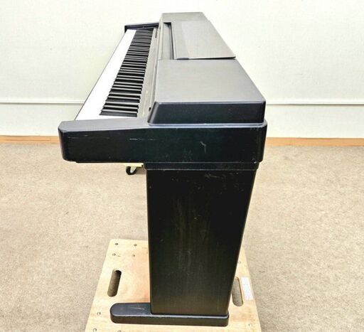 YAMAHA Clavinova ヤマハ 電子ピアノ CLP-560 日本製 鍵盤 88鍵盤 演奏 趣味 習い事 椅子付き クラヴィノ