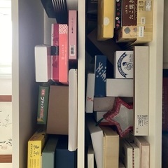 お菓子等の空き箱　約60個の画像
