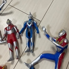 ウルトラマンとその仲間9体　本　セットの画像