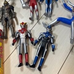 ウルトラマンとその仲間9体　本　セットの画像