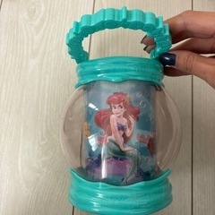 お話中　　ディズニー　マーメイド　アリエル　ランプ