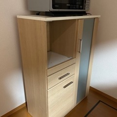 急募　キッチンボード　食器棚