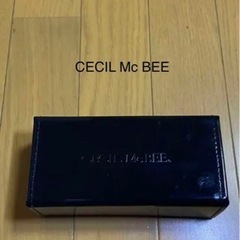  決まりました❣️ CECIL Mc BEE    グラサンケース