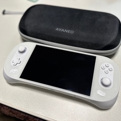 美品 AYANEO2 Ryzen 6800U 16gb 2tbの画像
