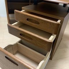 もうすぐ処分します！学習机　キャビネット付き　あげます（決まりました）の画像