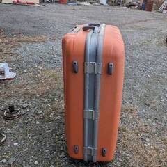 キャリーケースの画像