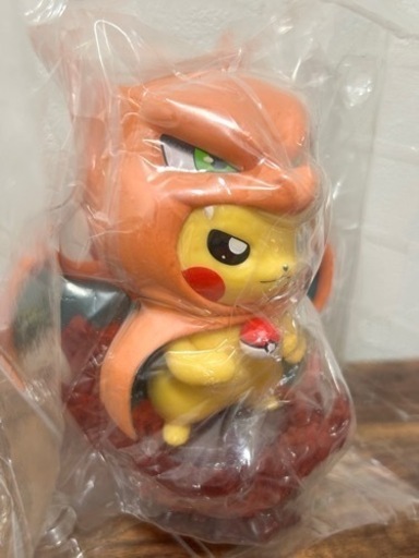 【海外品】ポンチョを着たピカチュウ フィギュア 4種セット