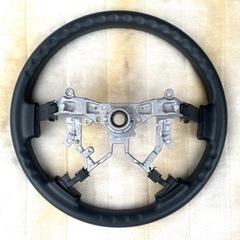 ハイエース純正ハンドル45103-60140 R-1 405W 200系の画像