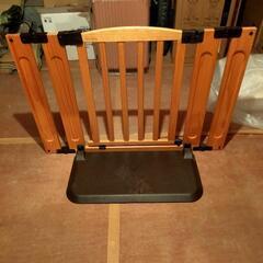 ベビーゲート　自立式　日本育児