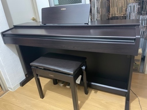 YAMAHA YDP-143R 電子ピアノ アリウス　付属品：本体、電源アダプタ、専用高低調整可能椅子