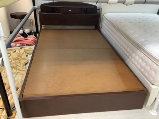 【リサイクルサービス八光】幅120㎝　フランスベッド　セミダブル枠のみベッド　引き出し・１口コンセント照明付