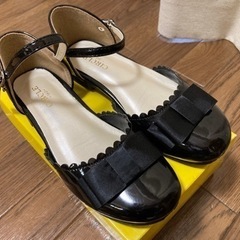 子ども　靴　19センチ　黒パンプス