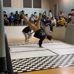 アクロバット(バク転など)&ダンス教室の画像